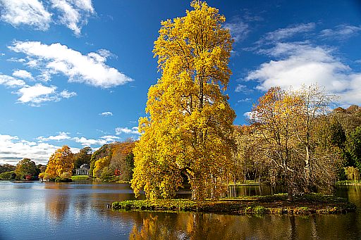 AUTUMN AT STOURHEAD GARDENS